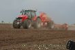17_Massey Ferguson 8690 mit Horsch Maistro.jpg