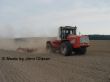 Kirowets mit 8m Horsch Grubber