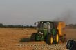 John Deere 6820 mit NH BR750A.jpg